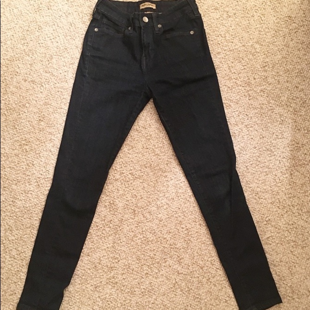 Levi's skinny leg cropped jeans
